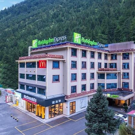 Holiday Inn Express Jiuzhaigou,Only 600 Meters To Jiuzhaigou Park By Ihg ภายนอก รูปภาพ