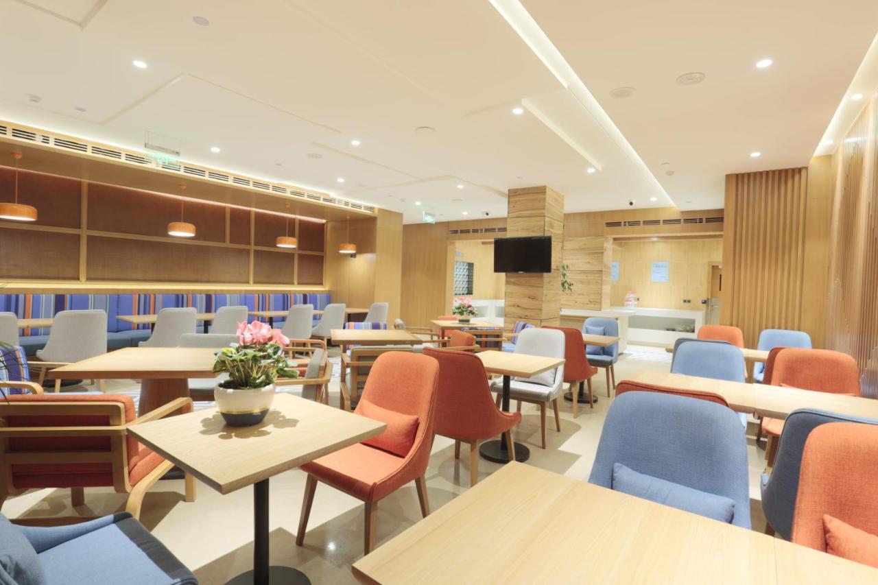 Holiday Inn Express Jiuzhaigou,Only 600 Meters To Jiuzhaigou Park By Ihg ภายนอก รูปภาพ